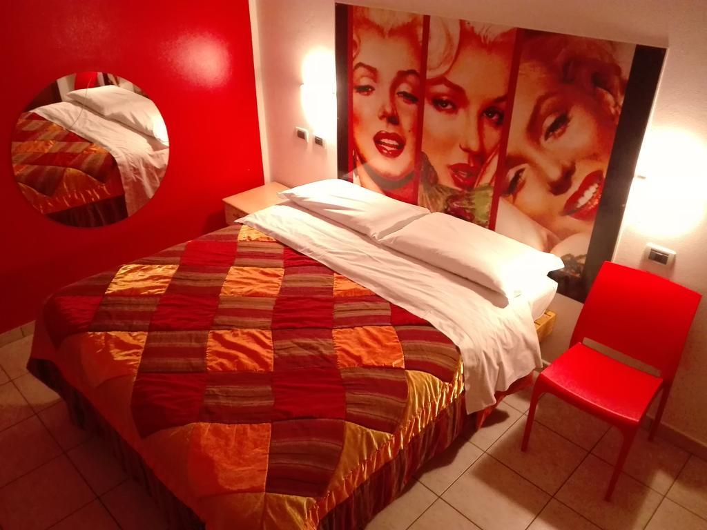 Hotel Villa Cesare B&B Alba Adriatica Exteriör bild